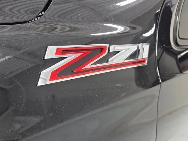 Used 2025 Black Chevrolet Z71 image 19