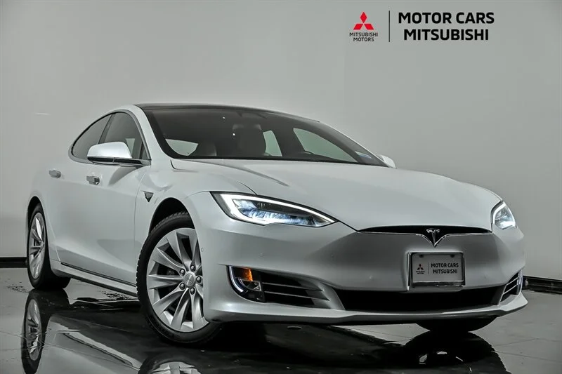 2020 Tesla Model S Long Range Plus's photo