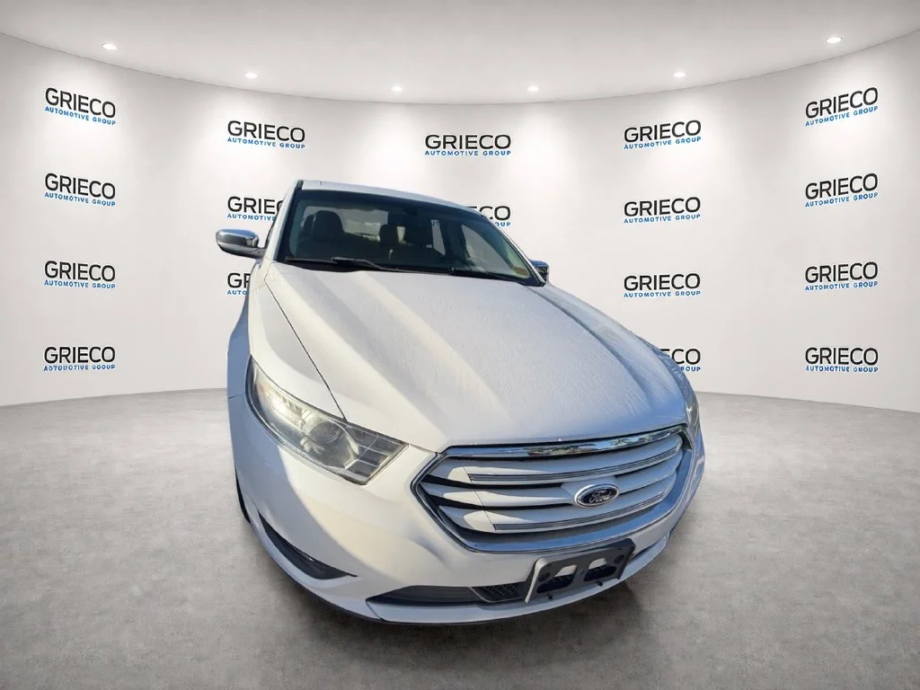 Used 2014 White Ford Limited image 2
