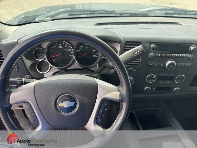 Used 2009 Black Chevrolet LT image 10