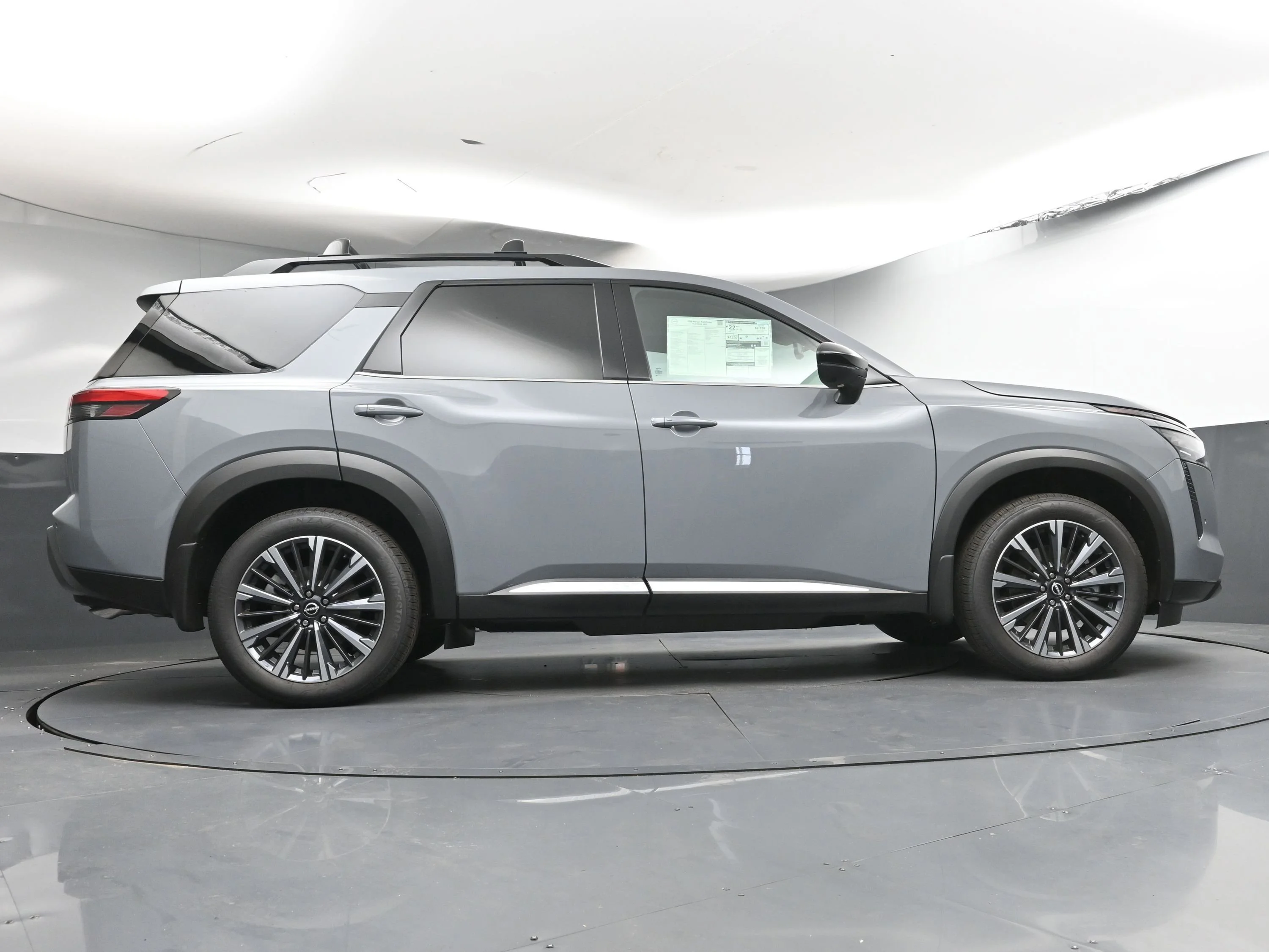 New 2026 Boulder Gray Pearl Nissan Platinum image 28