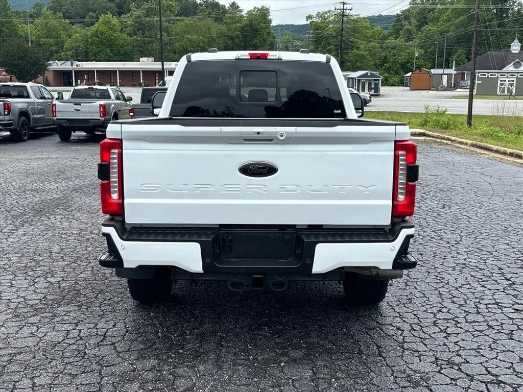 Used 2025 White Ford Lariat image 6