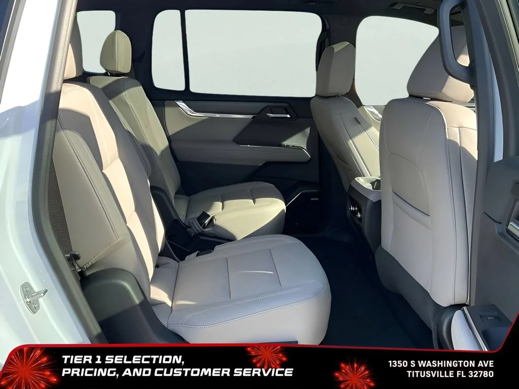 New 2026 Glacier White Tricoat GMC Elevation image 15