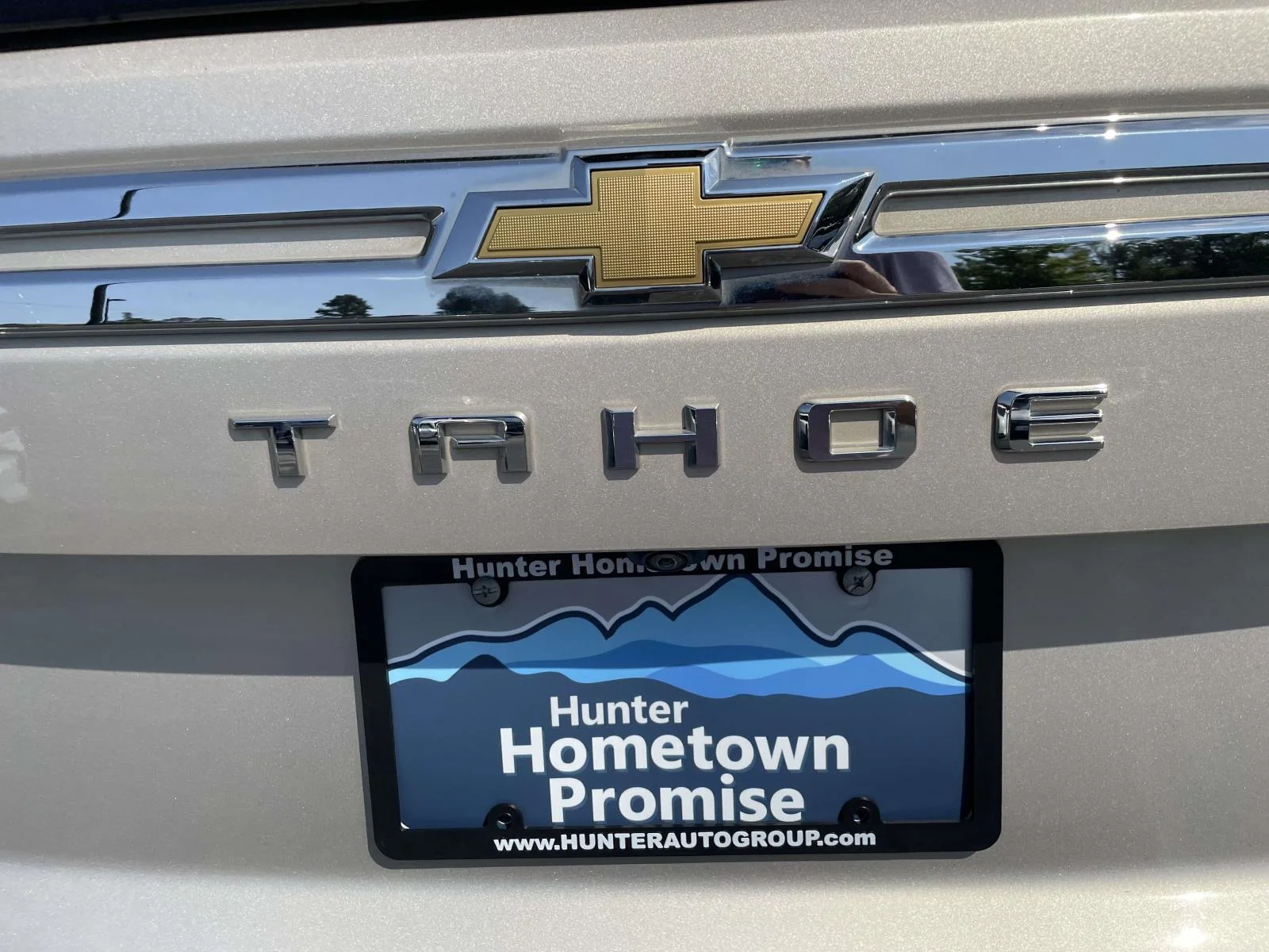 Used 2022 EMPIRE BEIGE METALLIC Chevrolet LT image 13