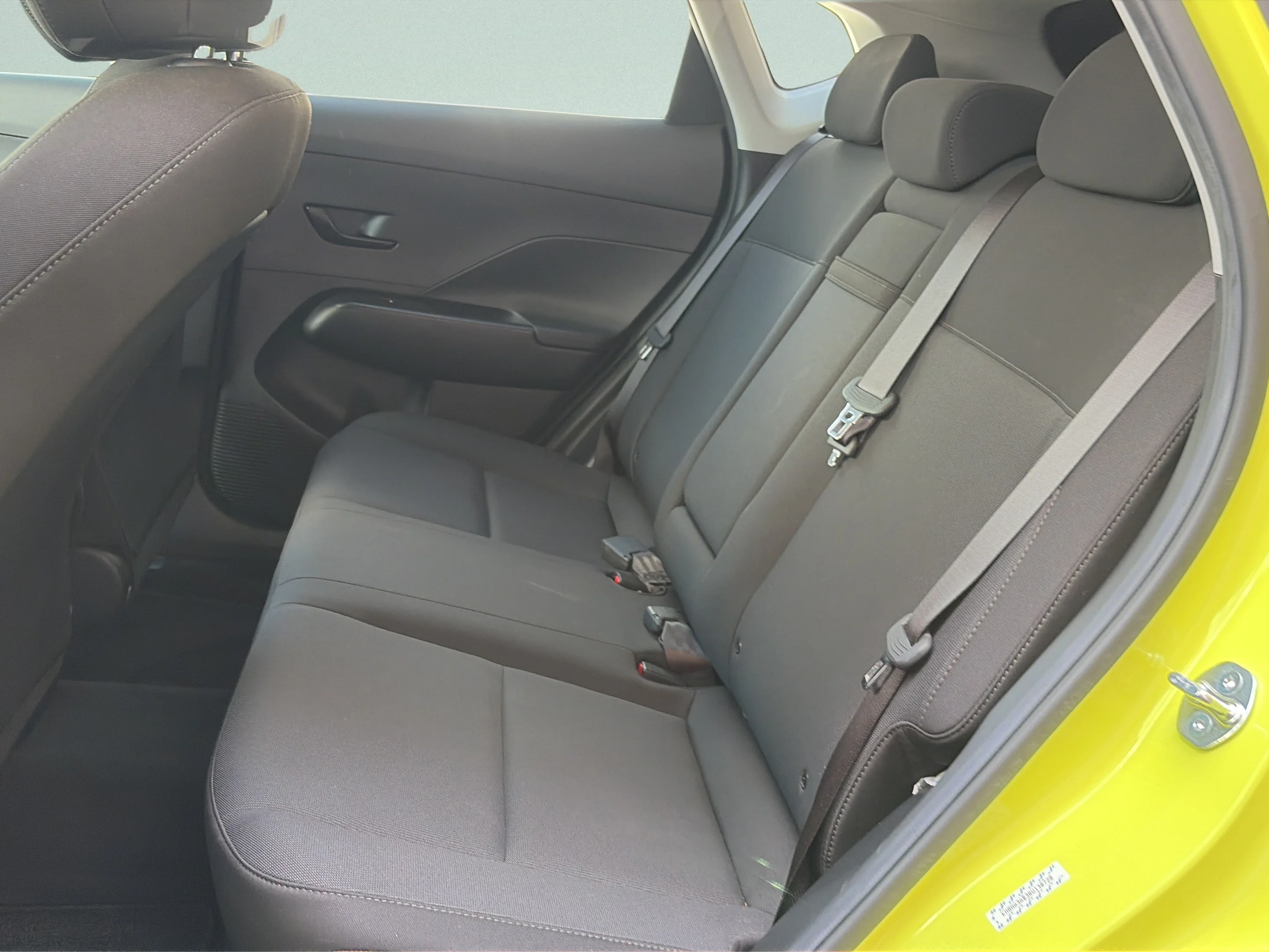 Used 2024 Neoteric Yellow Hyundai SE image 10