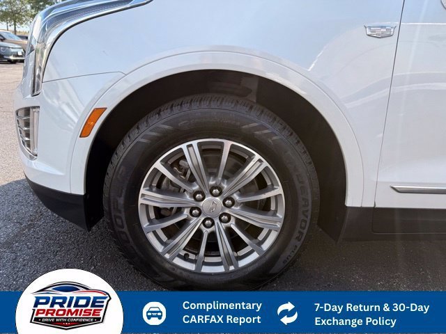 Used 2019 CRYSTAL WHITE TRICOAT Cadillac Luxury AWD image 14