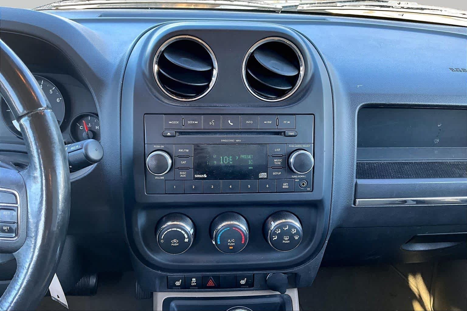 Used 2011 Brilliant Black Crystal Pearl Jeep Latitude image 6