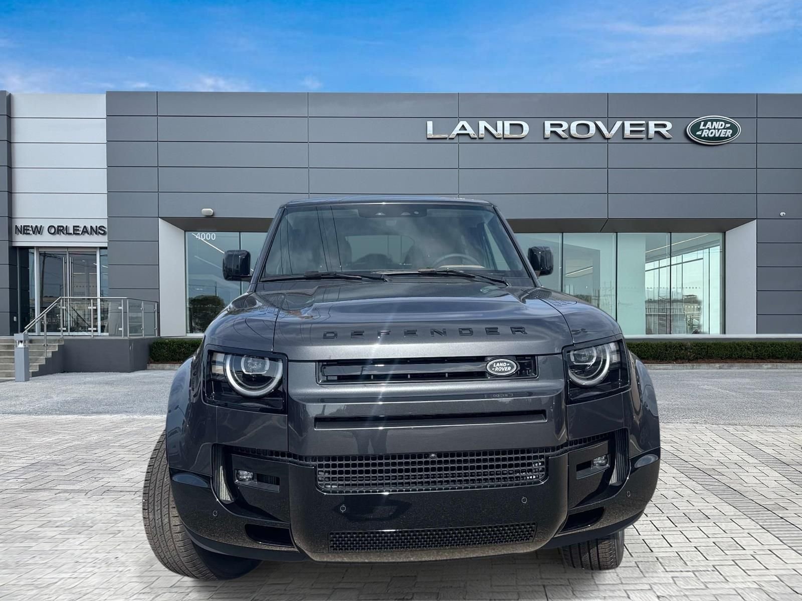 New 2026 Carpathian Grey Land Rover X-Dynamic SE image 4
