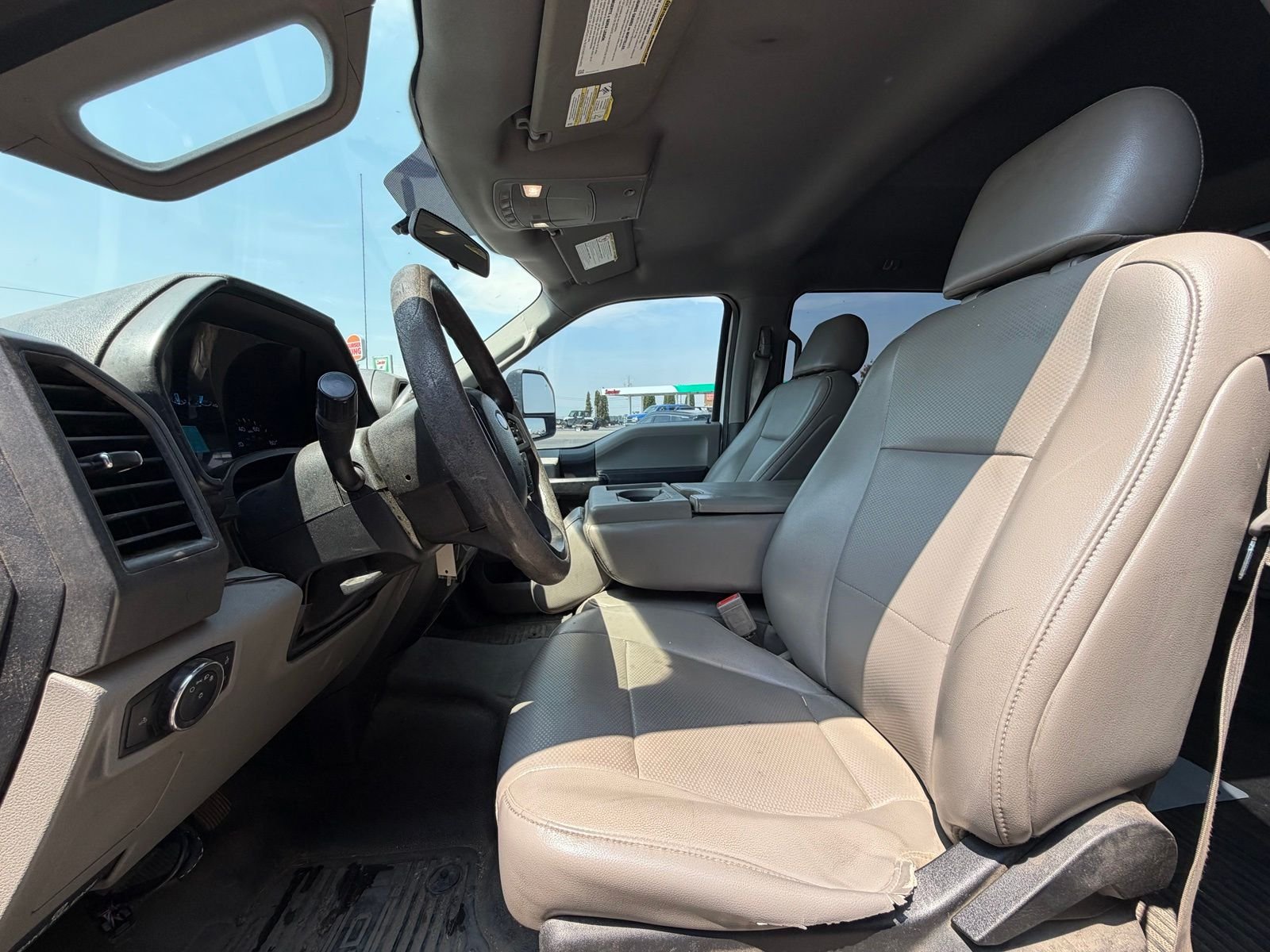 Used 2019 Oxford White Ford XL image 7
