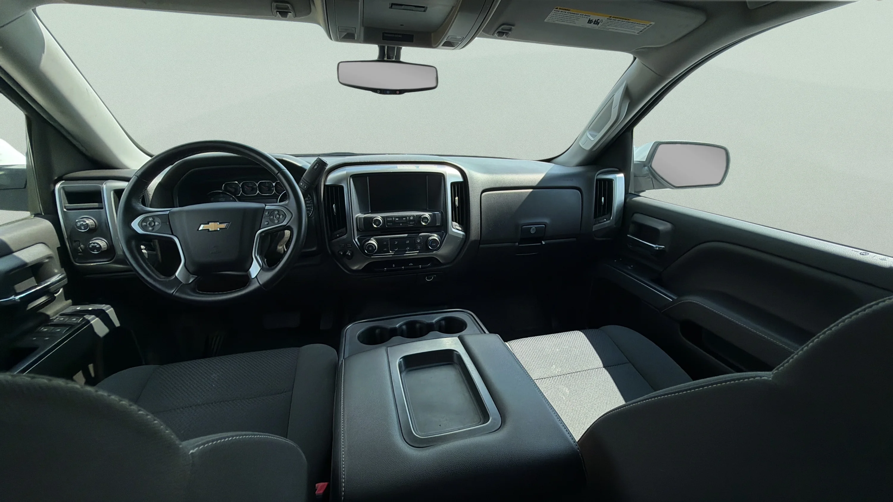 Used 2017 White Chevrolet 1500 LT image 9