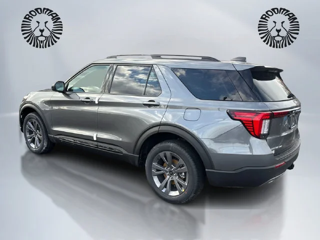 New 2026 Carbonized Gray Metallic Ford Active image 9