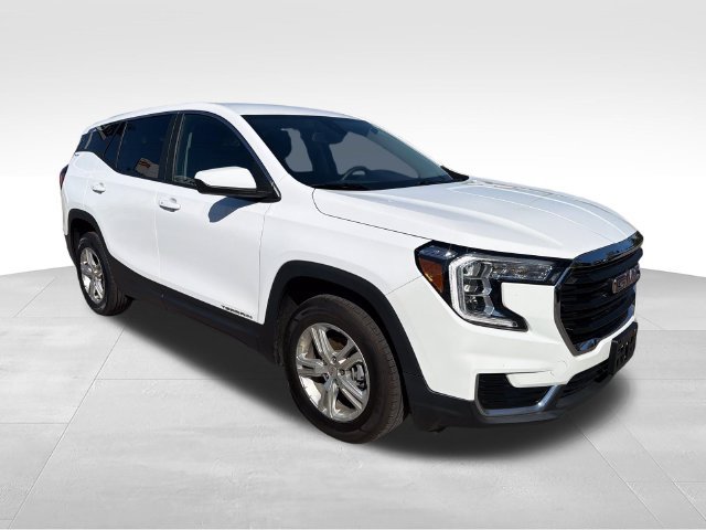Used 2024 White GMC SLE image 7