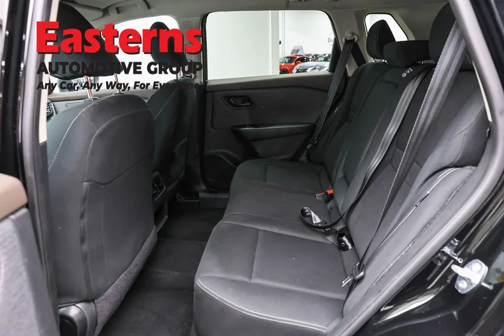 Used 2023 Black Nissan S image 19