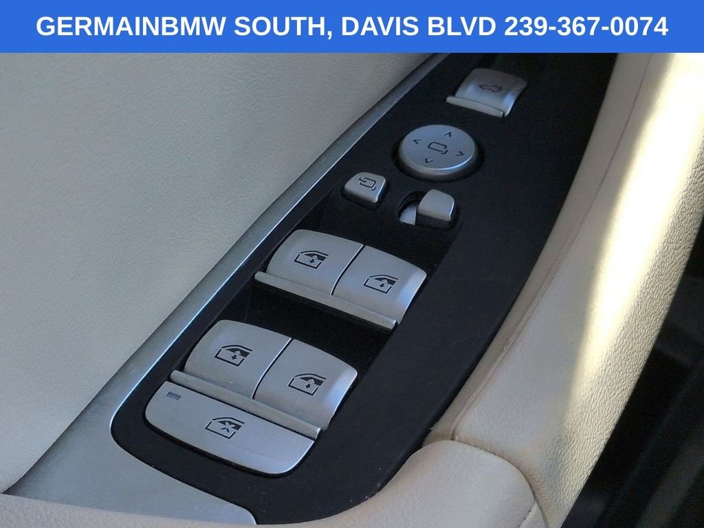 Used 2022 Alpine White BMW sDrive30i image 27
