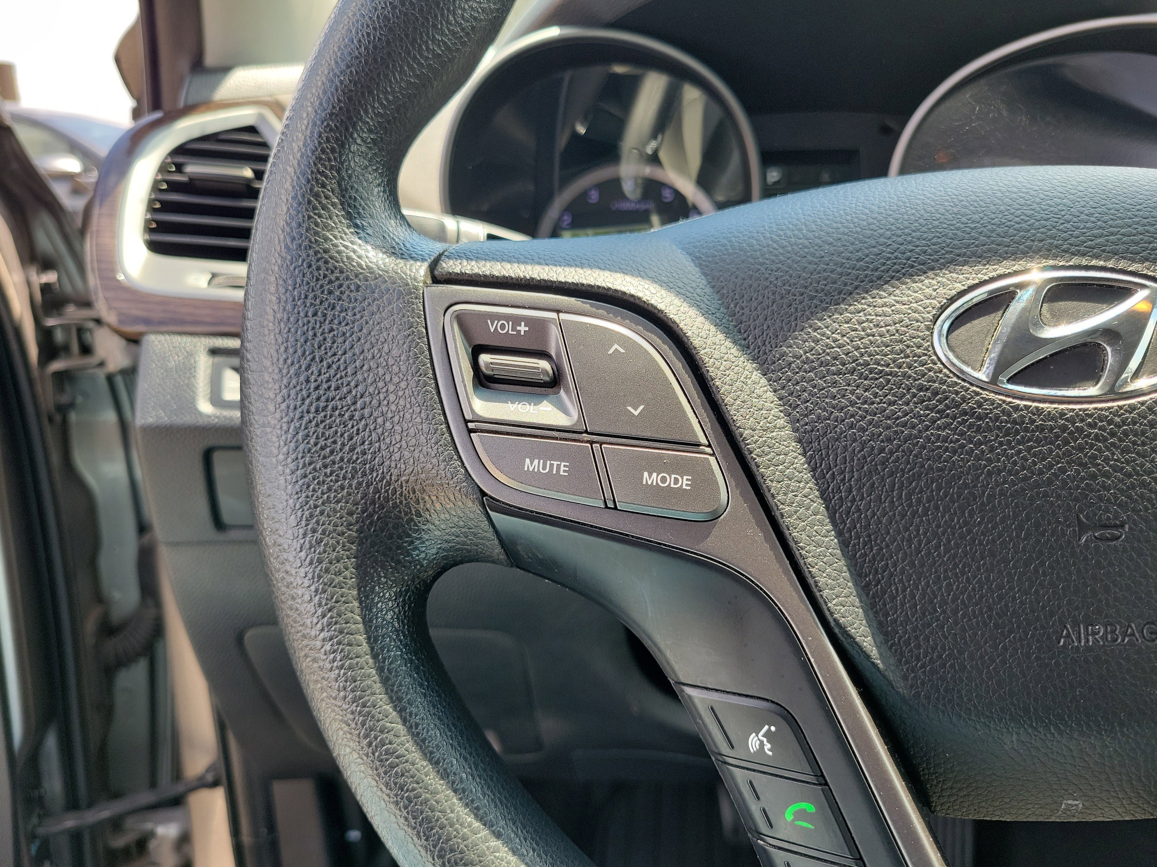 Used 2018 Mineral Gray Hyundai 2.4L image 22