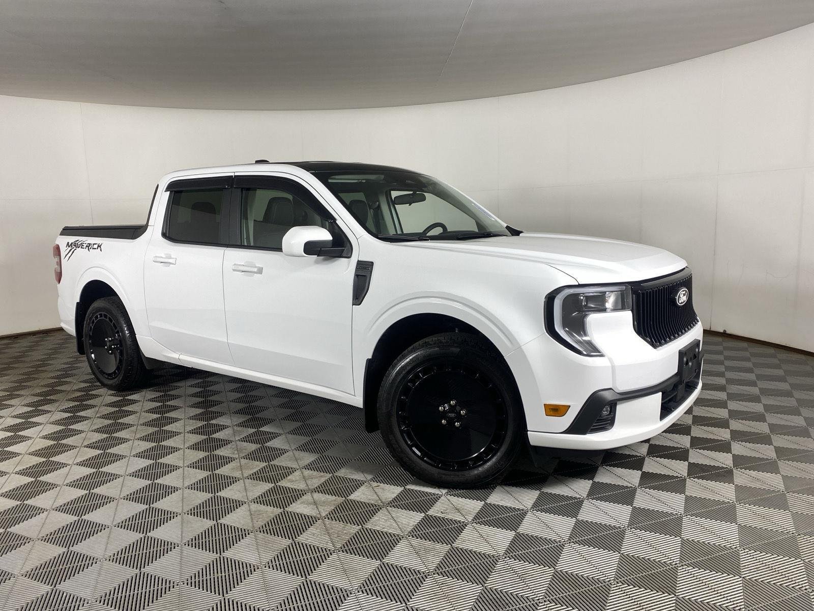 Used 2025 Oxford White Ford Lobo image 11