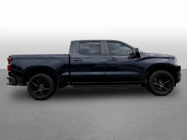 Used 2024 Gray Chevrolet RST image 9