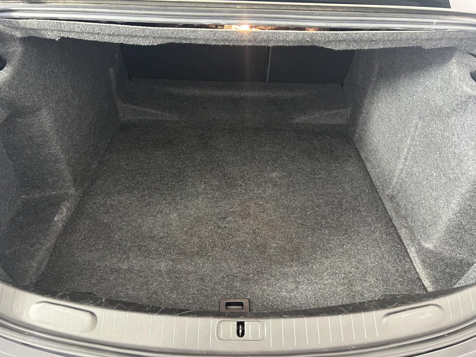 Used 2018 Black Chevrolet LT image 20