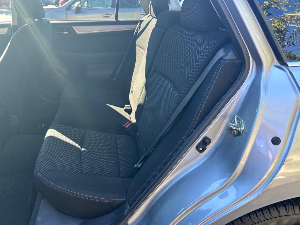 Used 2017 Silver Subaru 2.5i Premium image 15