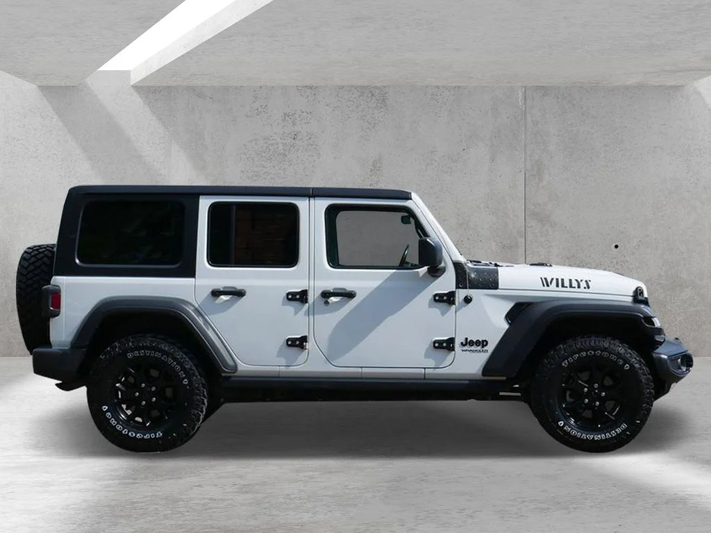 Certified Used 2021 White Jeep Unlimited Willys image 2