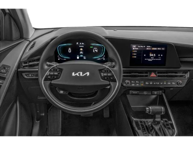 Used 2024 Snow White Pearl Kia LX image 11