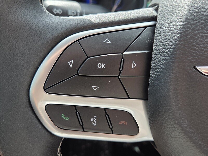 2026 Chrysler Pacifica Select - Photo 32