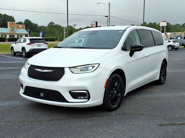 2024 Chrysler Pacifica Touring L
