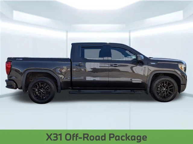 Used 2021 Brown GMC Elevation image 9
