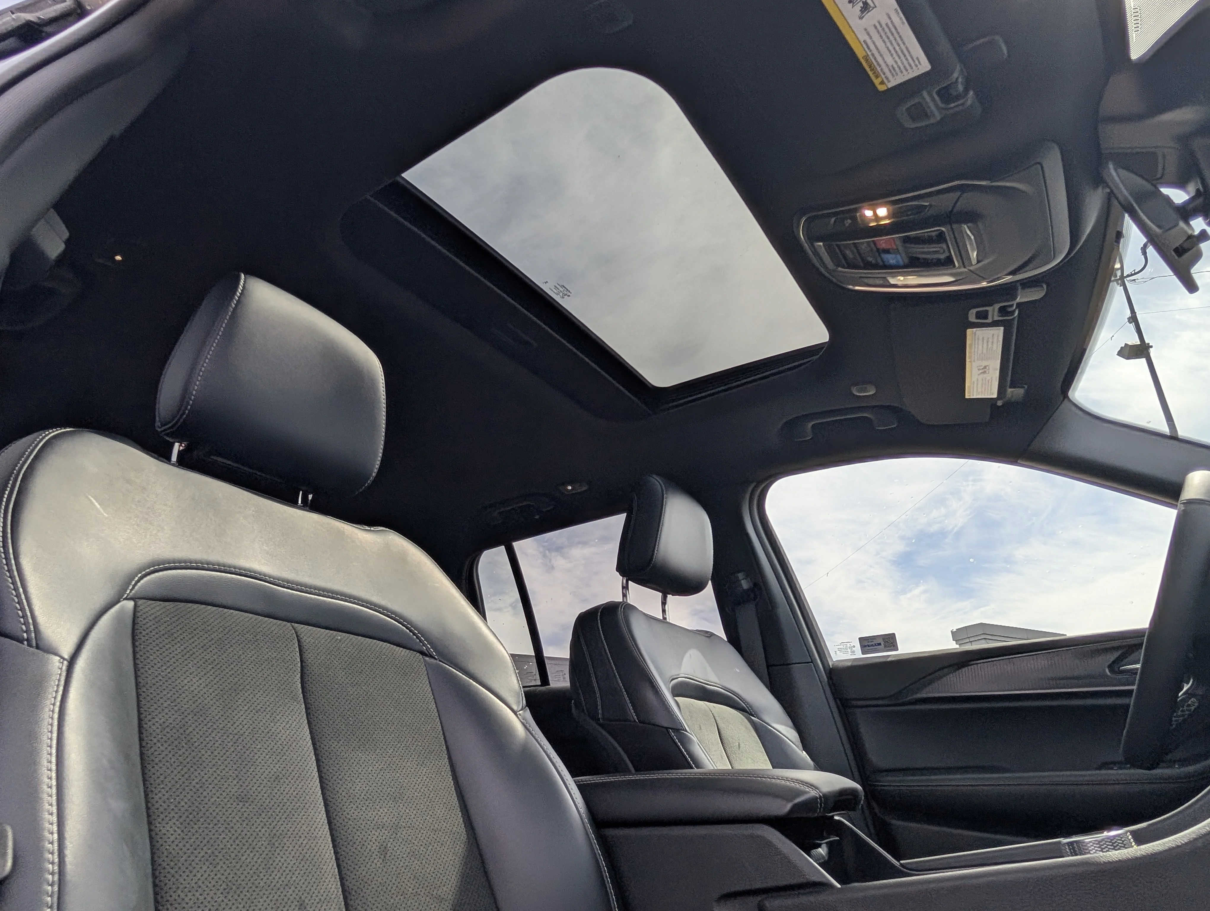 New 2025 Silver Zynith Jeep Altitude image 21