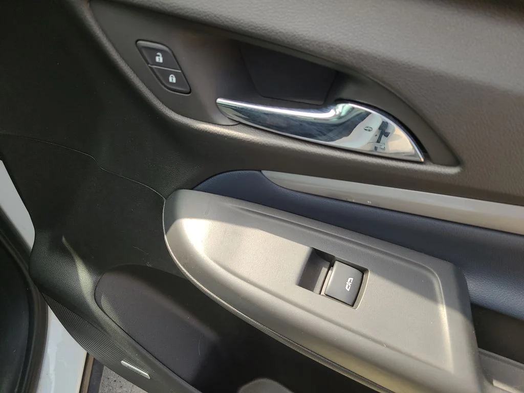 Used 2023 White Chevrolet Premier image 10