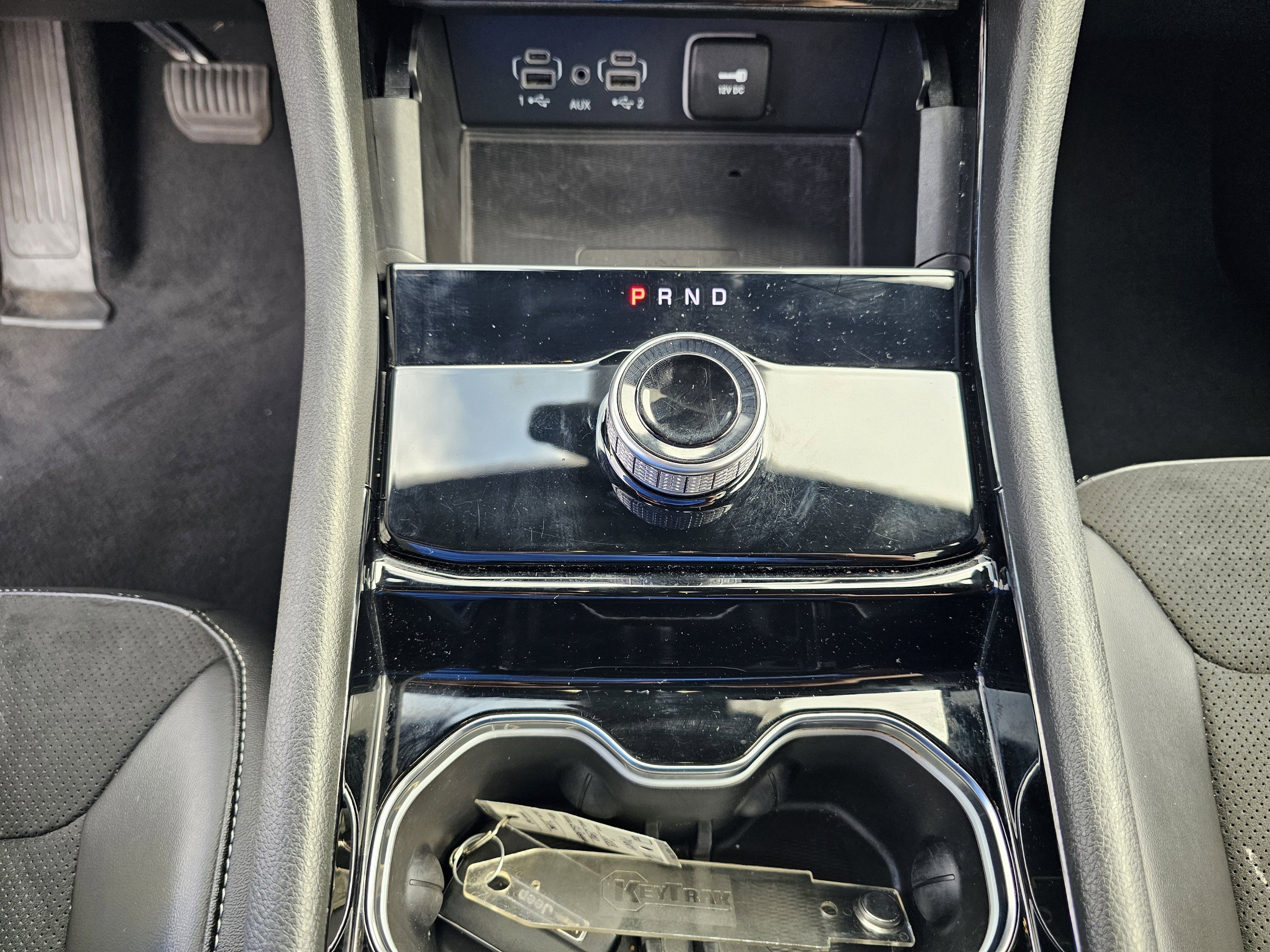 Used 2023 Silver Zynith Jeep Altitude image 26