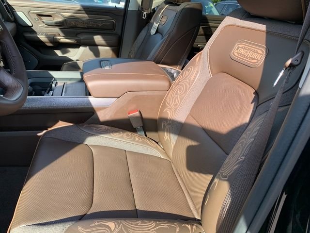 New 2026 Diamond Black Crystal Pearl-Coat Exterior Paint RAM Limited image 11