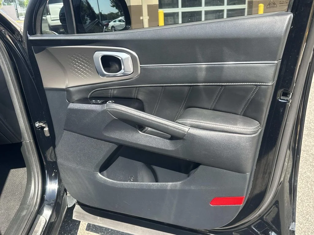 Used 2023 Black Kia SX image 12