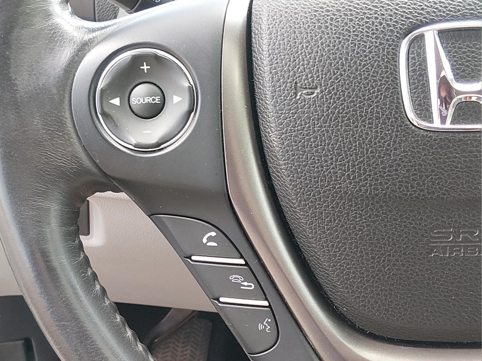 Used 2019 Modern Steel Metallic Honda RTL image 29