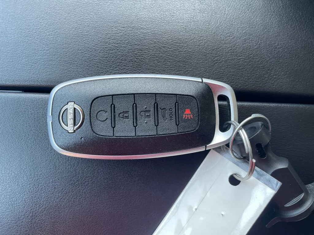 Used 2025 Gray Nissan SL image 29