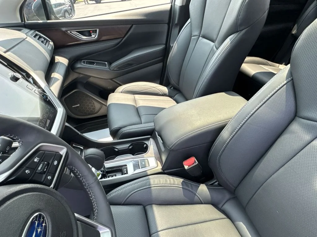 Used 2025 Red Subaru Touring image 28