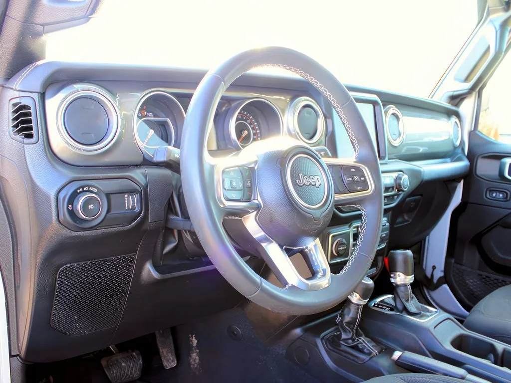 2023 Jeep Wrangler 4-Door Sahara - Photo 14