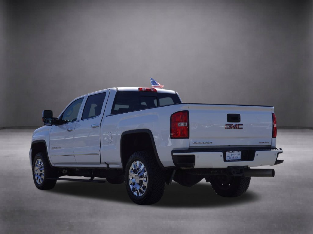 Used 2018 White GMC Denali image 6