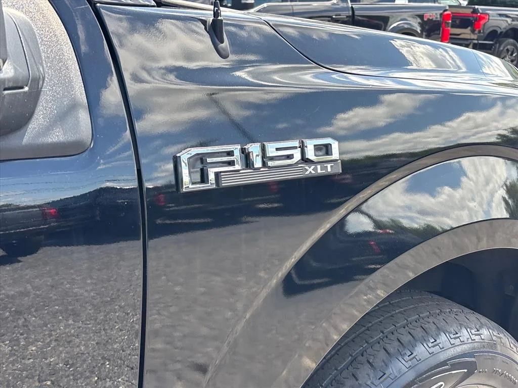 Used 2018 Black Ford XLT image 11