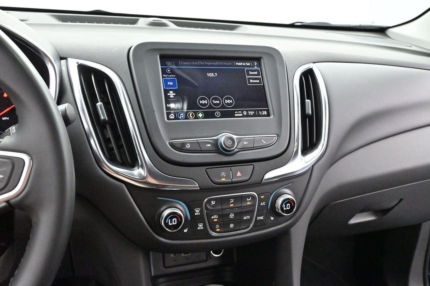 Used 2024 Lakeshore Blue Metallic Chevrolet LT image 18
