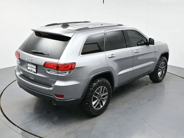 Used 2020 Billet Silver Metallic Clearcoat Jeep Limited image 37