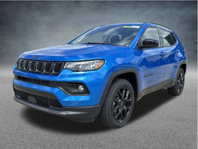 New 2026 Hydro Blue Pearl-Coat Exterior Paint Jeep Latitude image 3