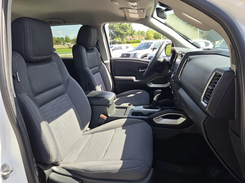 Used 2023 Glacier White NISSAN SV image 16