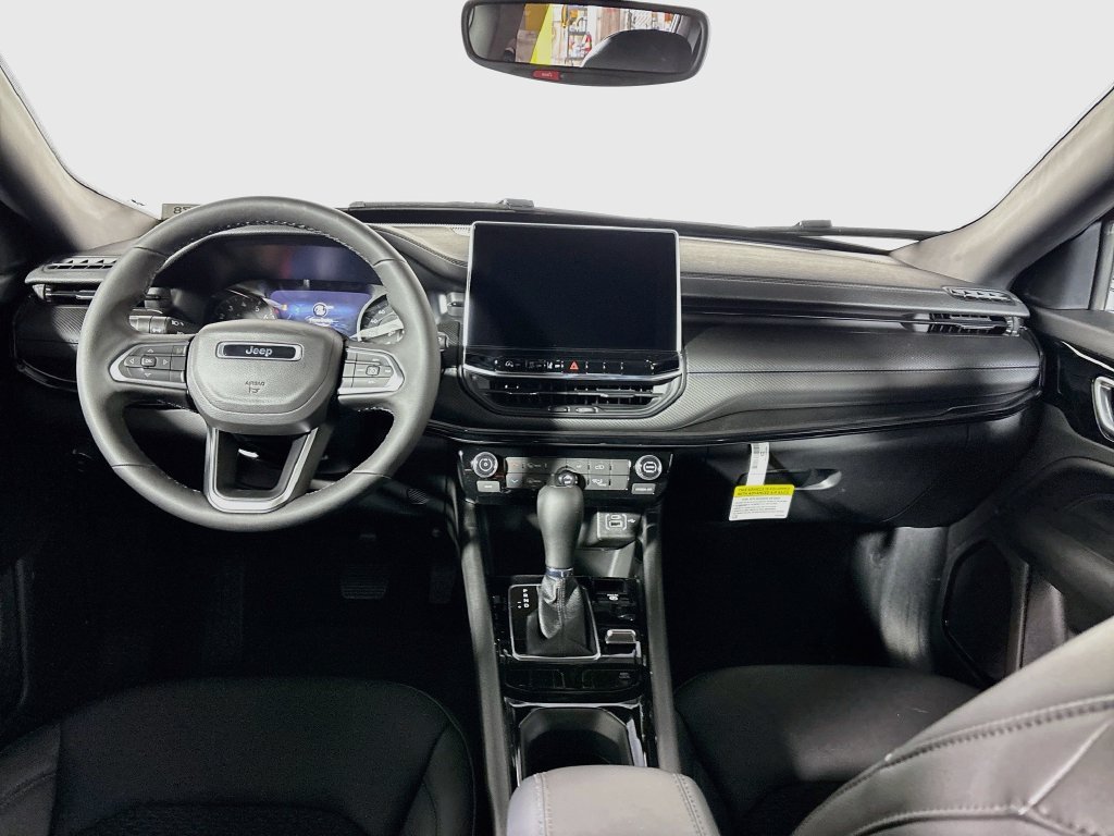 Used 2026 Blue Jeep Latitude image 13