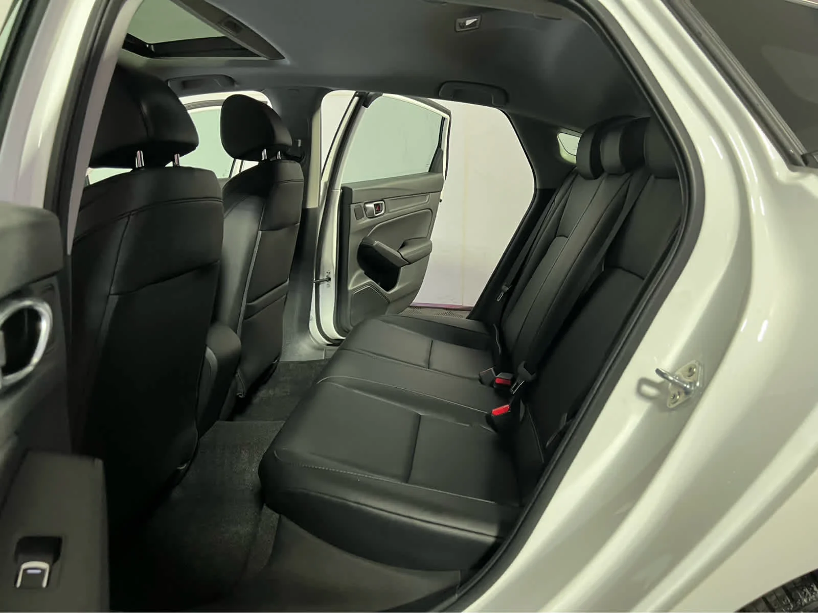 Used 2026 Platinum White Pearl Acura  image 24
