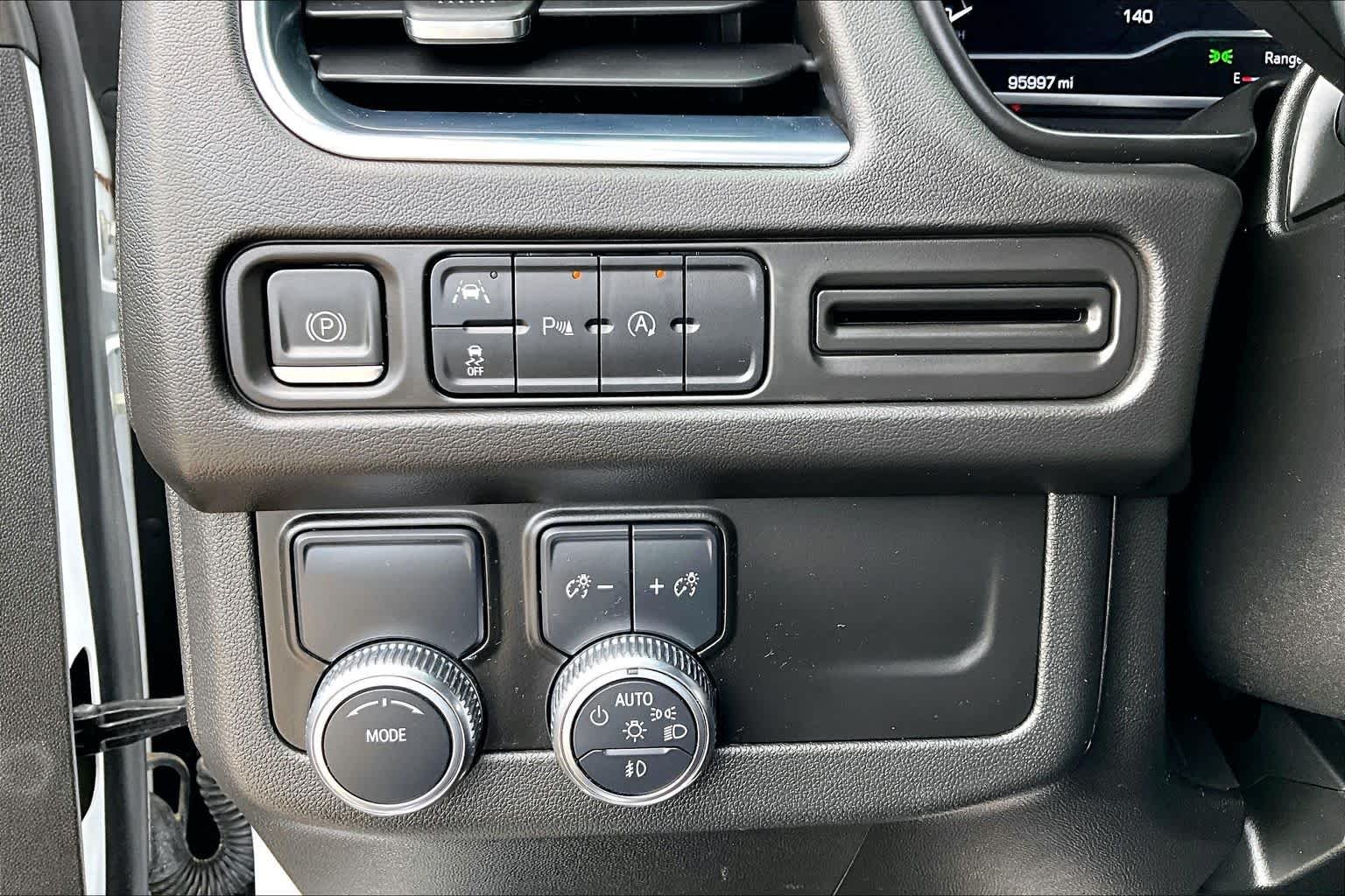 Used 2023 Summit White GMC SLT image 36