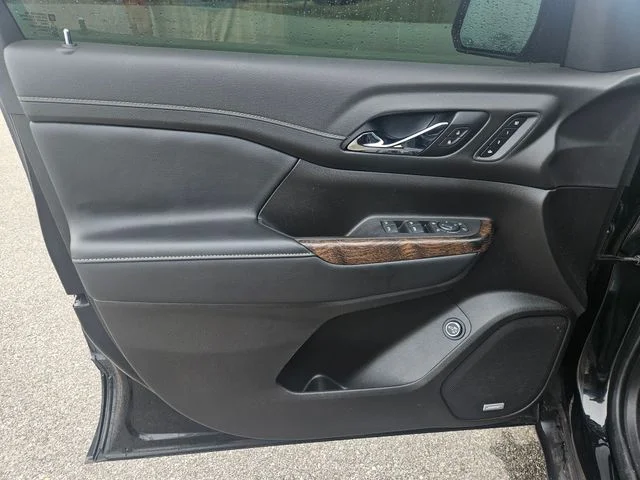 Used 2021 Black GMC Denali image 10