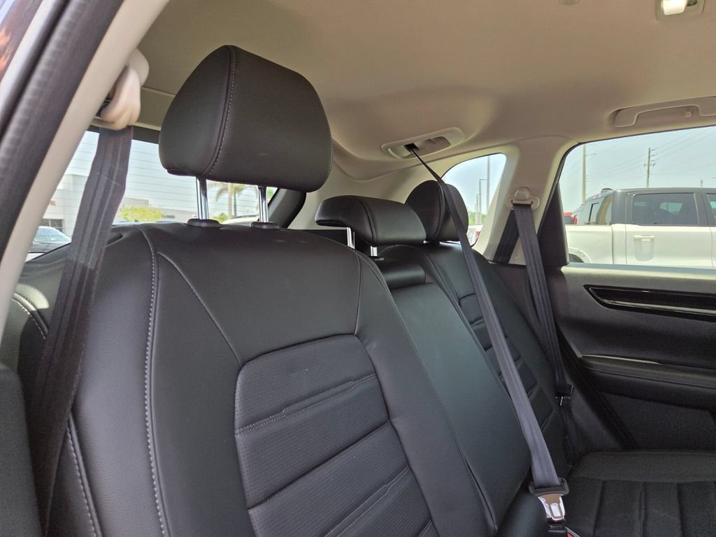 Used 2025 sparkle silver alloy metallic Honda EX-L image 19