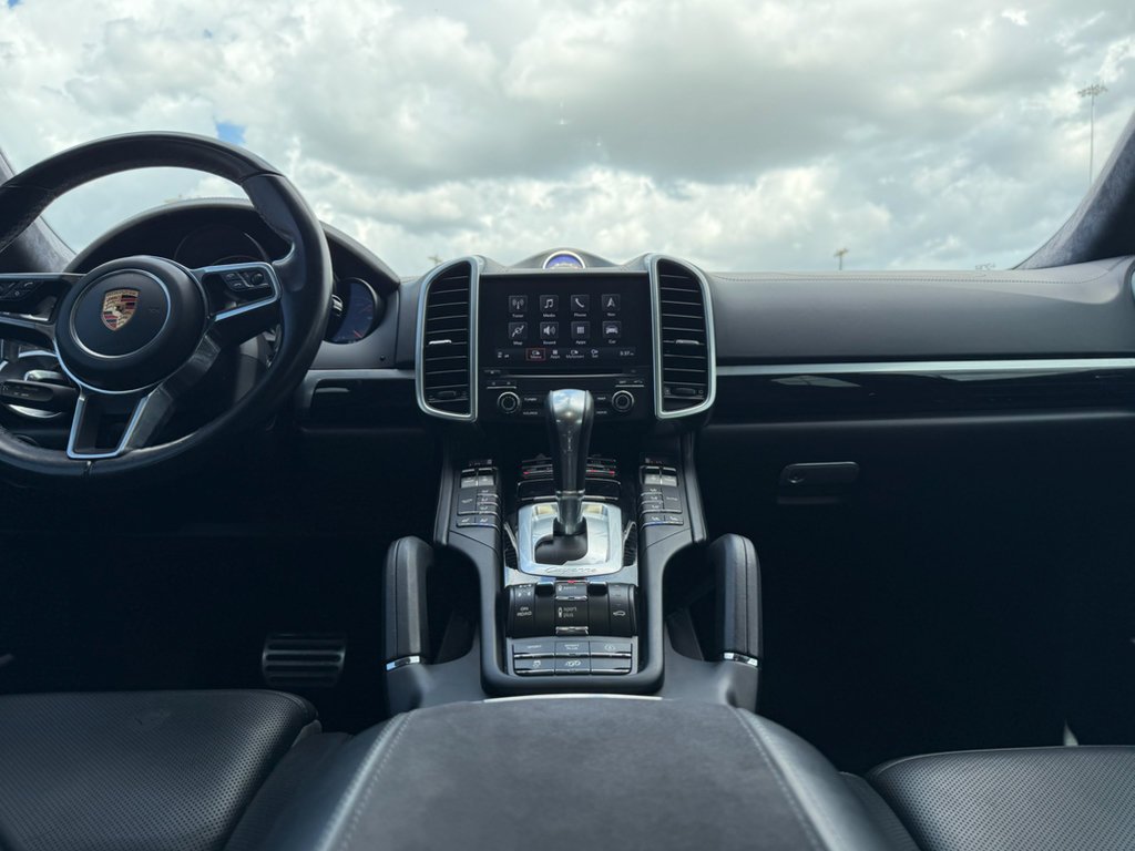 Used 2017  Porsche GTS image 14