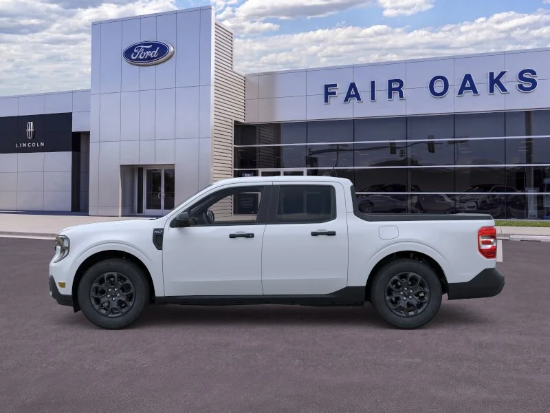 New 2026 Space White Metallic Ford XLT image 3